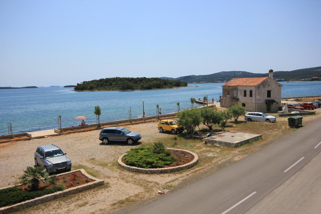 Rooms By The Sea Pasman - 8223 Extérieur photo