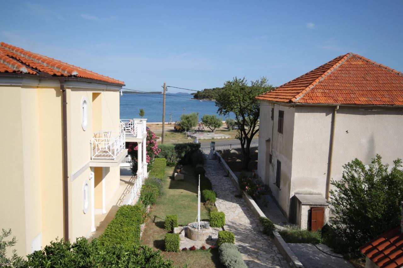 Rooms By The Sea Pasman - 8223 Extérieur photo